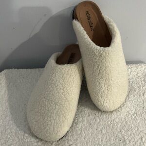 Olivia Miller Women's 9 Omp Ivory Plush Sherpa Slippers Faux Fur Casual Slip On